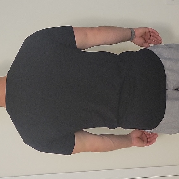 Cuts Curved Hem Tee - Picture 4 of 5